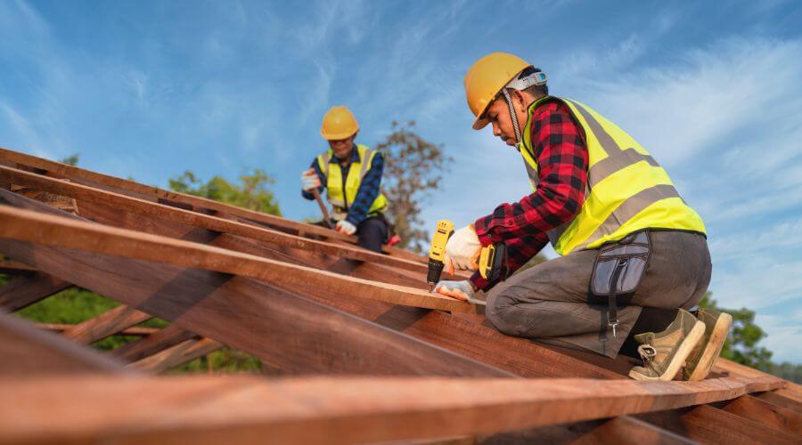 Professional gutter cleaning in Ten Mile, TN